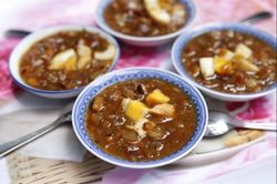 Đến Huế thưởng thức chè cá rô đồng
