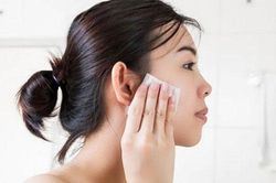 Không nắm ngay bí kíp chăm sóc da dầu bị mụn, nàng có thể 'sai 1 li, đi 1 dặm'