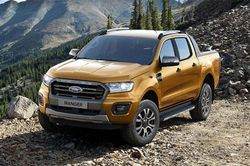 'Vua bán tải' Ford Ranger giảm giá 75 triệu trong tháng 8