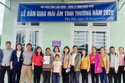 Trao nhà tình thương cho hội viên phụ nữ người dân tộc thiểu số