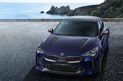 Kia Stinger 2021 lộ diện với dáng vóc thể thao hơn