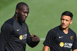 'Biệt đội báo thù' đang chờ M.U ở chung kết Europa League