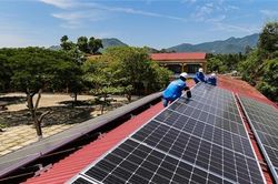 Quy định thiếu rõ ràng khiến điện mặt trời áp mái 'rối như tơ vò'