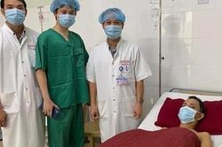 Người đàn ông mắc lao phổi 26 năm được cứu sống nhờ can thiệp tim mạch