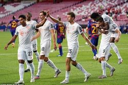 Bayern Munich đi vào lịch sử với loạt kỳ tích sau trận hủy diệt Barcelona