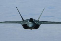 Chuyên gia Trung Quốc nói tiêm kích F-22 của Mỹ 'kém như tiêm kích F-4 già nua'
