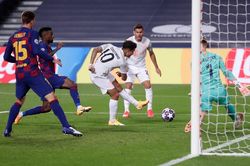 Barcelona chạm cột mốc tồi tệ nhất lịch sử dự Champions League