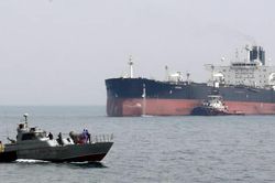 Mỹ bắt 4 tàu chở dầu Iran tới Venezuela