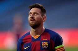 Messi bị chỉ trích trong đêm kinh hãi của Barca trước Bayern