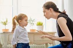 4 cách giúp con nói lời xin lỗi bằng hành động