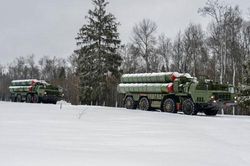 Mỹ có thể ngăn cản Ấn Độ trang bị S-400 Triumph?