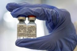 Nga bắt đầu sản xuất vaccine COVID-19