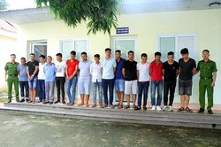 Phá chiếu bạc trong cây xăng dầu
