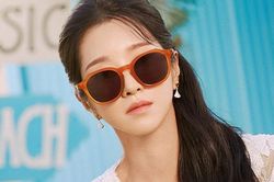 Trên phim ít đeo kính mát nhưng 'Điên Thì Có Sao' vừa hết, Seo Ye Ji đã làm điều này