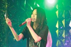 Cô gái 17 tuổi 'phá tan' sân khấu gameshow King of Rap là ai?