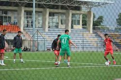 U22 Việt Nam tự tập chờ ngày tập luyện chính thức