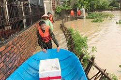 LLVT tỉnh Quảng Ninh tích cực tham gia khắc phục hậu quả mưa lũ trên địa bàn