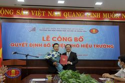 Trường ĐH Khoa học Xã hội và Nhân văn TPHCM có phó hiệu trưởng mới