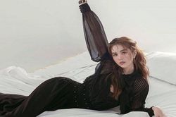 Ngọc Trinh chán sexy, chuyển phong cách nàng thơ với thiết kế của YSL