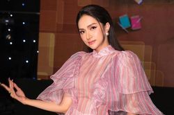 Hương Giang khoe nhẹ điểm thi tốt nghiệp THPT khiến nhiều fan bất ngờ