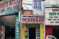 Đột kích cơ sở massage, phát hiện nữ nhân viên và khách khỏa thân 'tắm tiên'