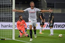 Hàng công vô duyên, M.U vỡ mộng vào chung kết Europa League
