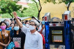 Những hình ảnh ấn tượng chỉ có ở Trường ĐH Bách khoa Hà Nội trong kỳ thi năm nay