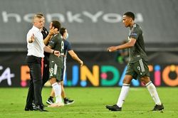 Solskjaer chê tiền đạo MU sút kém, báo tin xấu chuyển nhượng