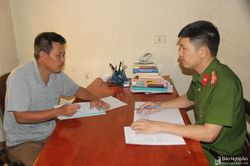 Bắt 4 đối tượng cấu kết 'liên huyện' làm giả giấy tờ bán thu lợi hàng trăm triệu