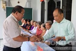 Bệnh viện Công an TPHCM: Chăm lo sức khỏe cho gia đình chính sách