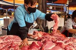 Giá thịt lợn vẫn cao