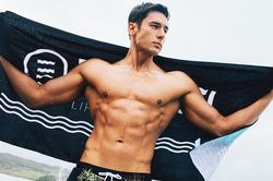 Nam diễn viên 'Gia đình là số một' khoe cơ bụng 6 múi