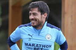 David Silva bị chỉ trích không đáng mặt đàn ông