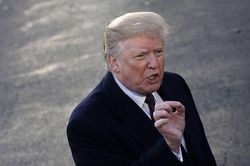 TT Trump phản pháo Michelle Obama: Tôi vào Nhà Trắng là nhờ chồng bà