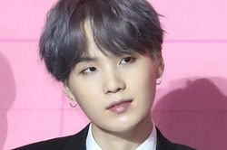 9 màn hợp tác đầy thành công của thiên tài âm nhạc Suga BTS