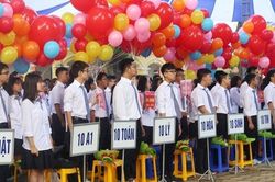 Khai giảng trực tuyến