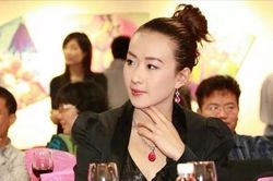 Lâm Hiểu Vân một mình lèo lái đế chế hàng chục nghìn tỷ đồng ở tuổi 23