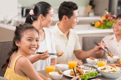 Thương lắm bữa cơm nhà!