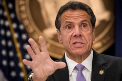Thống đốc New York gọi virus corona chủng mới là 'virus châu Âu'