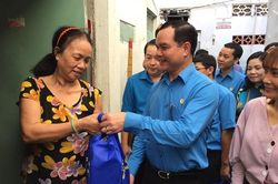 TP Hồ Chí Minh chuẩn bị gói hỗ trợ thứ hai cho các đối tượng bị ảnh hưởng dịch COVID-19
