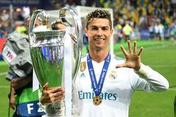 Top 10 cầu thủ xuất sắc nhất lịch sử CLB Real Madrid: Ronaldo chỉ xếp thứ 2