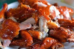 Không cần nước hay dầu ăn, cho thịt gà vào nồi cơm điện được ngay món nướng ngon thế này