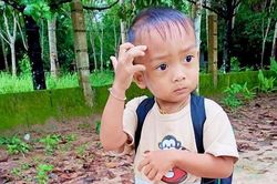 Bị nhốt trong xe suốt 6 tiếng, bé trai 2 tuổi tử vong thương tâm