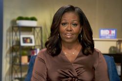 Vợ cựu Tổng thống Obama chỉ trích ông Trump, kêu gọi dân Mỹ bầu cho Joe Biden