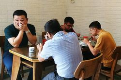 Hà Đông: Người dân vẫn chủ quan trong phòng, chống dịch bệnh Covid-19