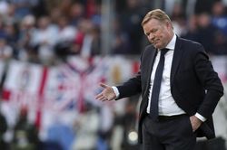 Messi cảnh báo Koeman: Đừng động vào Suarez và Vidal