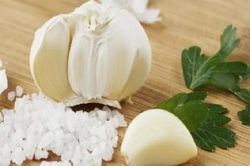Tháng cô hồn lén cho thứ này vào ví, xua đuổi ma quỷ vận xui
