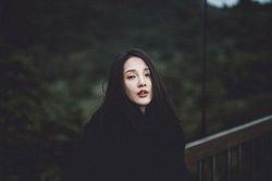 Không lo được cho bạn gái, tôi đành lòng nhìn gã đàn ông khác tán em…