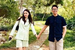 Hương Giang đăng loạt status ám chỉ 'Anh quá trễ' và bị 'tổn thương', bạn trai CEO ngay lập tức có động thái khiến dân tình bất ngờ