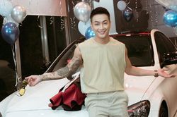 Mặc kệ ồn ào tình ái với Nhật Kim Anh, TiTi 'đập hộp' xe sang giá gần 2 tỷ đồng